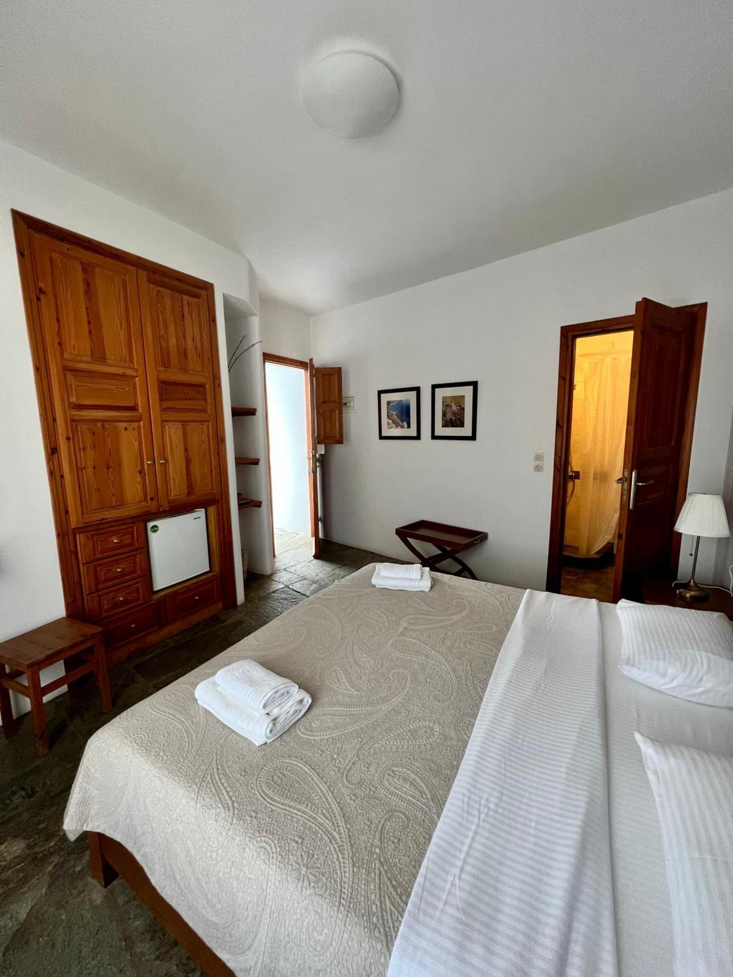 Antheia Hotel Folegandros Town ภายนอก รูปภาพ
